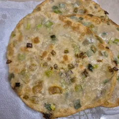 Луковые лепешки