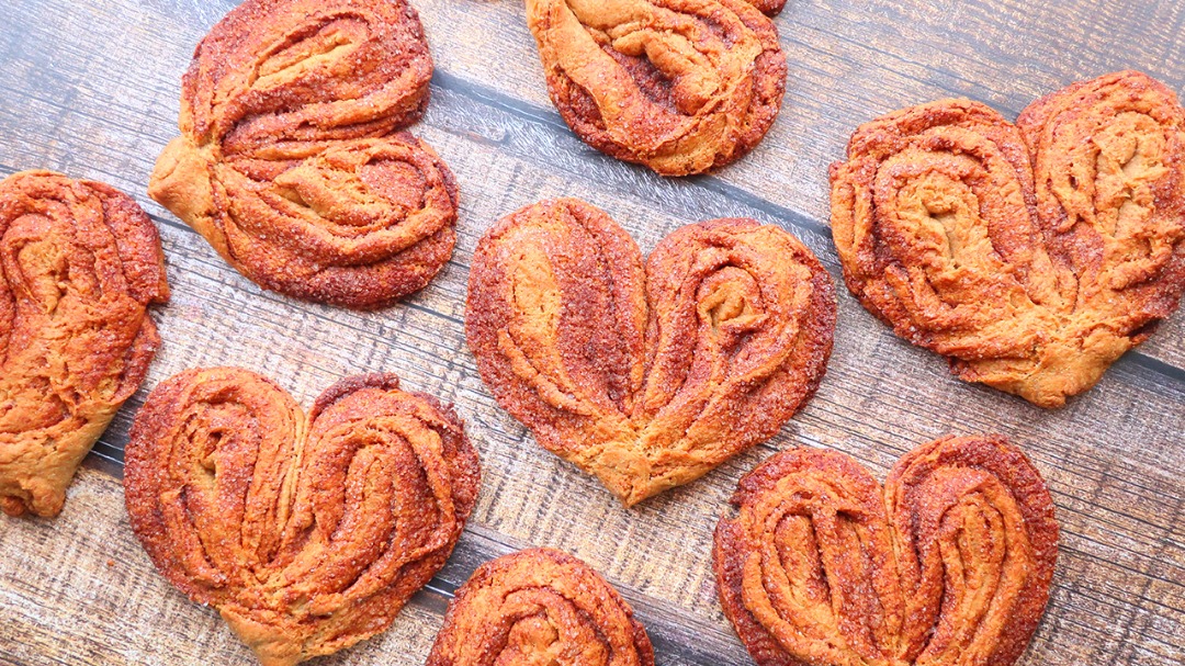 ПЛЮШКИ с сахаром рецепт. Сладкие булочки из дрожжевого теста в духовке.