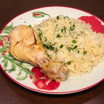 Курица на пару и рис на  гарнир - два блюда в мультиварке одновременно