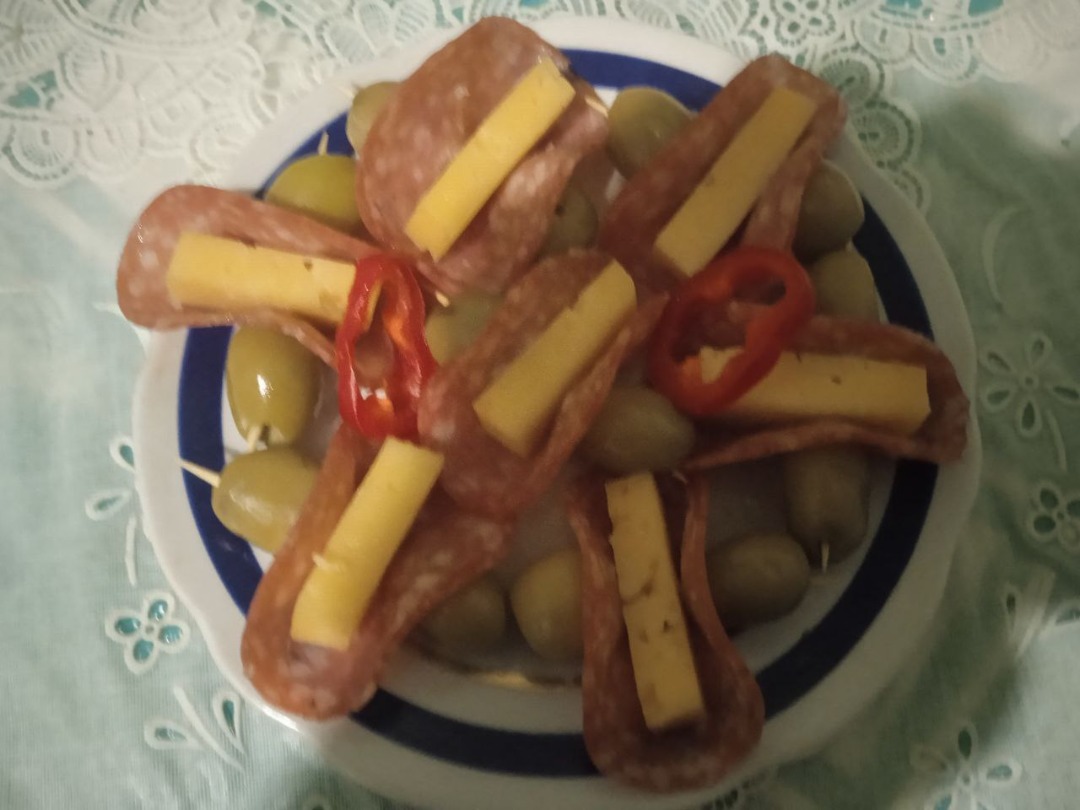 Закуски с оливками