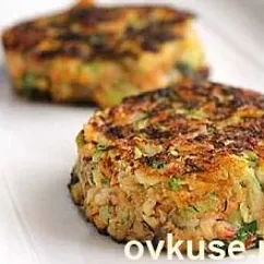 Крабовые котлетки с морковью и кабачками