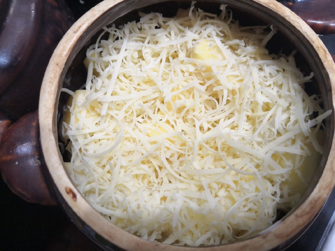 Жаркое с сыром в горшочке - рецепт автора Екатерина Озолиня 👩🏻‍🍳