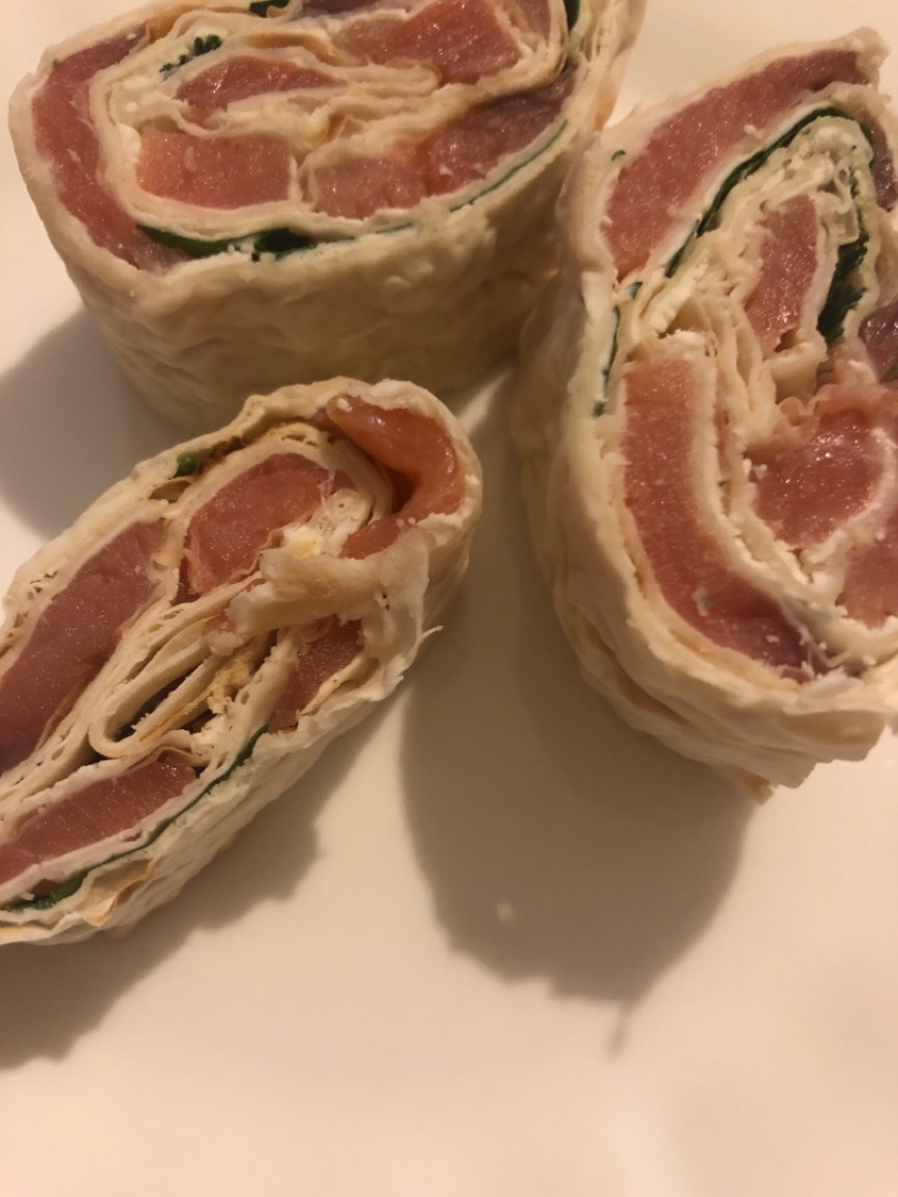 Рулет с семгой