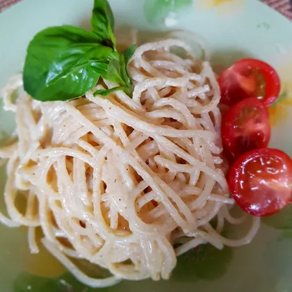 Спагетти с белым соусом