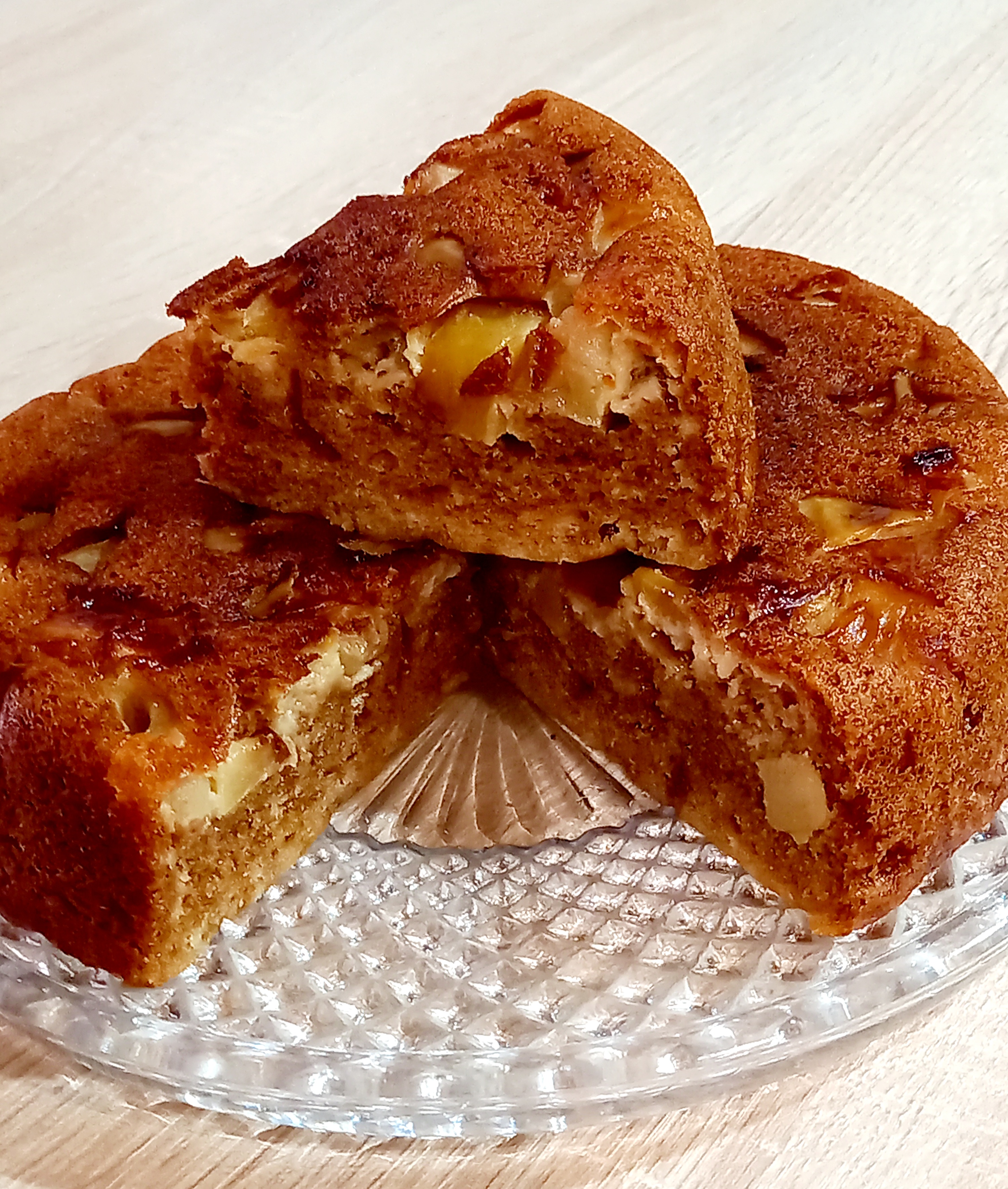 Яблочный пирог в мультиварке