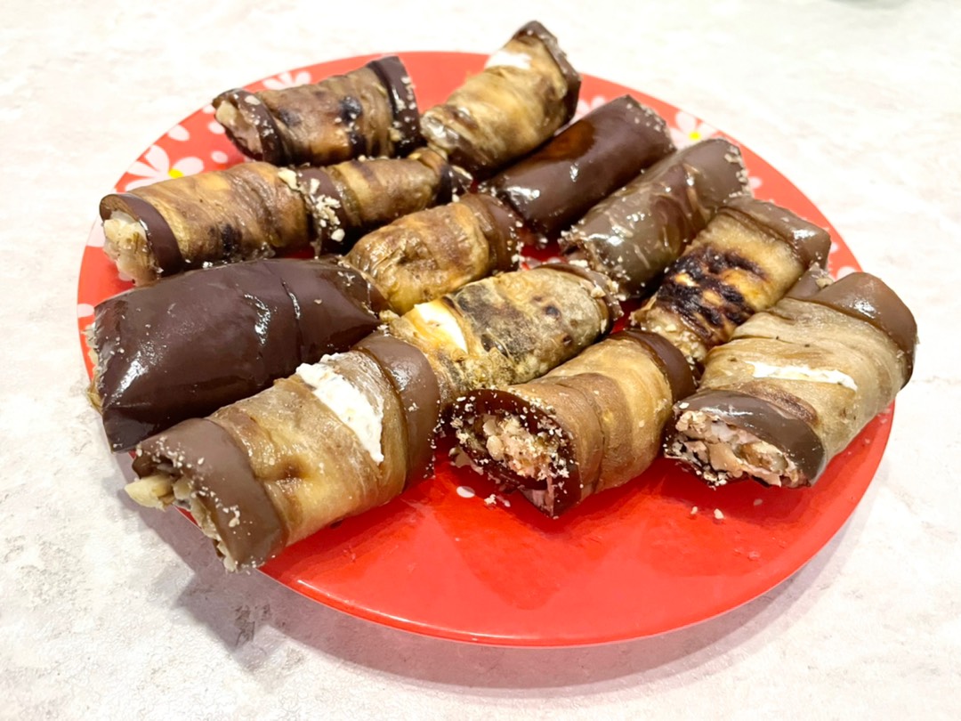 Рулеты из баклажанов