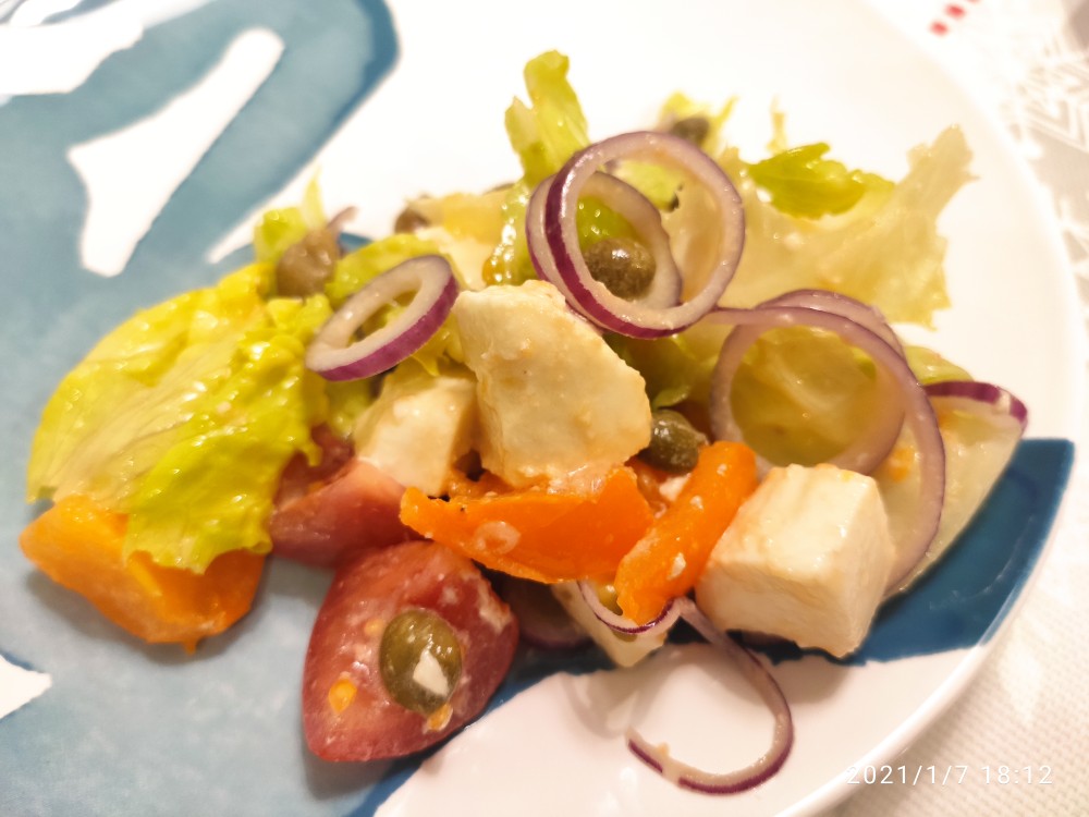 Салат с каперсами