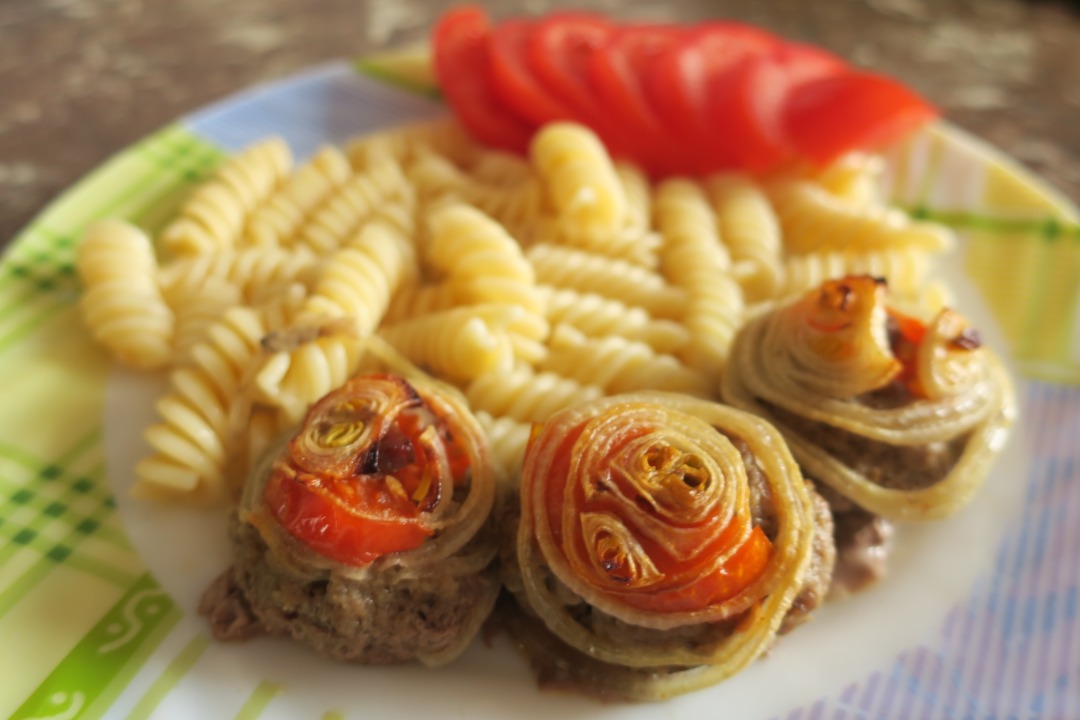 Мясные биточки в духовке