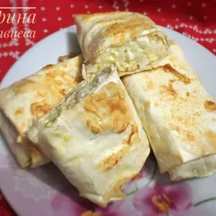 Рулеты из лаваша с рисом и яйцом 