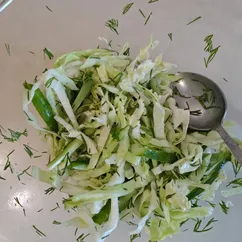 Салат из капусты и огурца