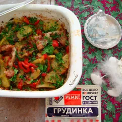 Картофель с овощами, шампиньонами и грудинкой от Ремит