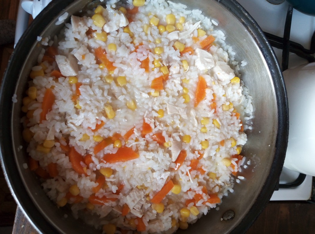Курица с рисом и кукурузой в духовке — рецепт с фото | Рецепт | Еда, Идеи для блюд, Вкусная еда