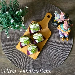 Закуска со свеклой, сыром и сельдью