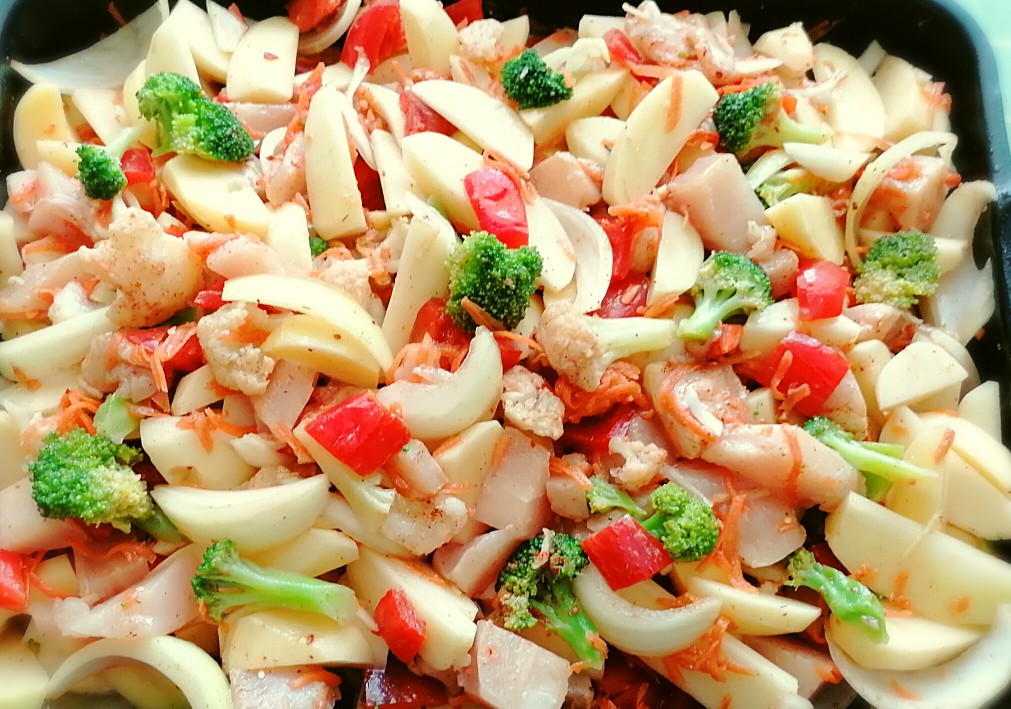 Овощное рагу с куриным филе