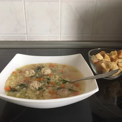Картофельный суп с куриными тефтелями и птитимом