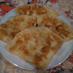 Лепешки с капустой, яйцом и луком