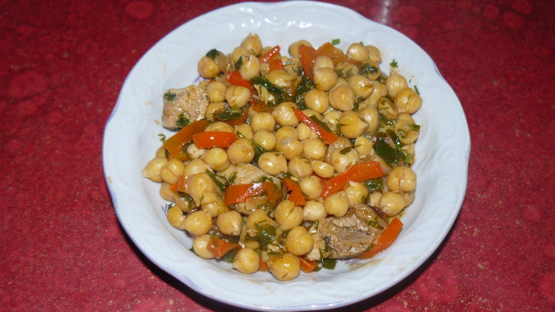 Нут с мясом