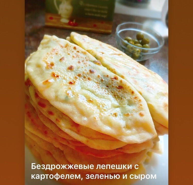 Лепешки с адыгейским сыром на сковороде