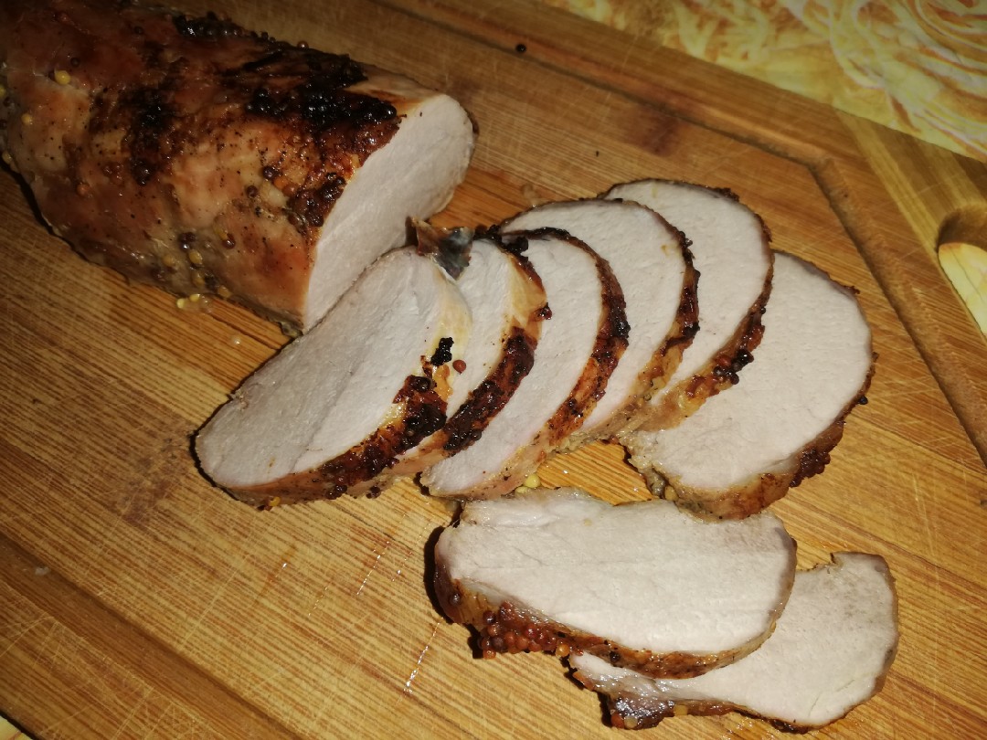 Свиная вырезка в духовке — лучшие рецепты запекания мяса