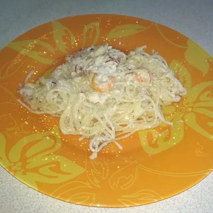 Спагетти 🍝 а-ля Карбонара с пармезаном, креветками и беконом