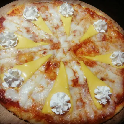 Пицца 'Четыре сыра'