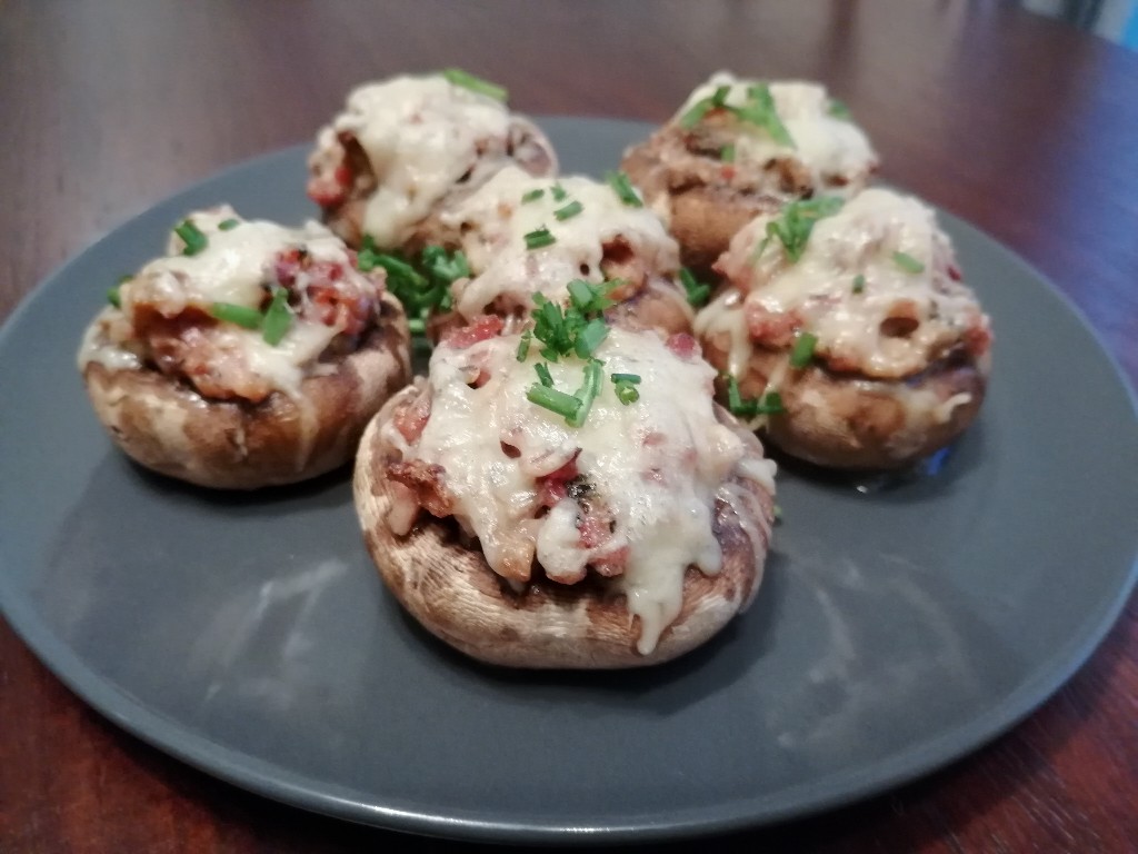 Фаршированные шампиньоны (грибочки)