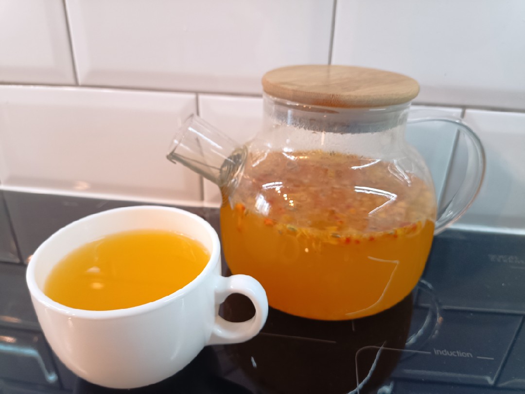 Чай с облепихой, медом, лимоном и имбирем