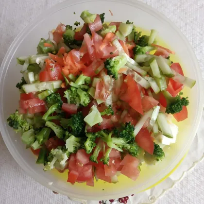 Салат 🥗с овощами и брокколи