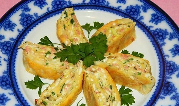 Закусочные рулеты, запечённые в духовке