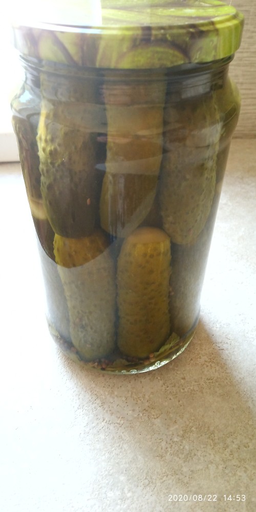 Огурцы консервированные с кориандром (рецепт на 3 литровые банки)
