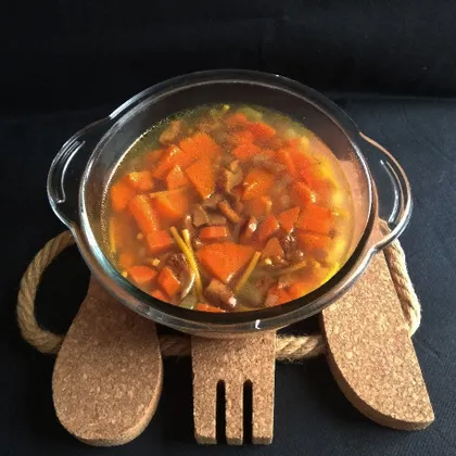 'Оранжевое чудо'-грибной суп