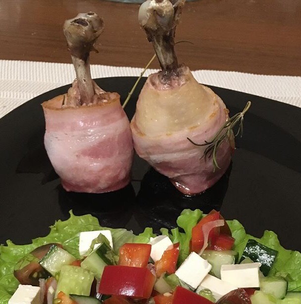 Куриные БОН БОНчики запечённые в беконе
