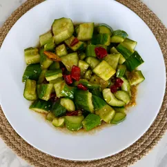 Салат из огурчиков 🥒