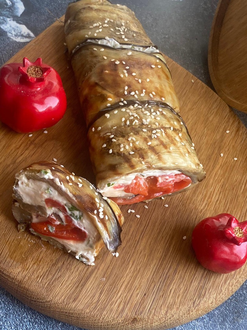 Рулет из баклажан