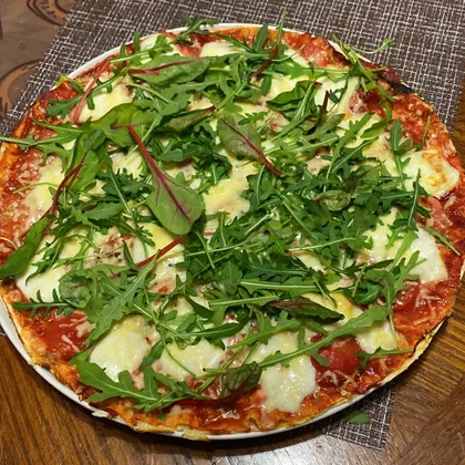 🇮🇹 Pizza Пицца с моцареллой, помидором и рукколой на лаваше