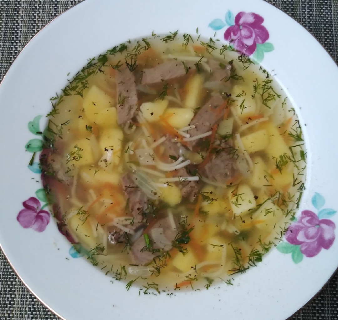 Суп с вермишелью на говяжьем бульоне