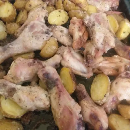 Курица с молодым картофелем запеченные в духовке