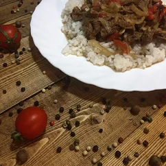 Томленое мясо с овощами