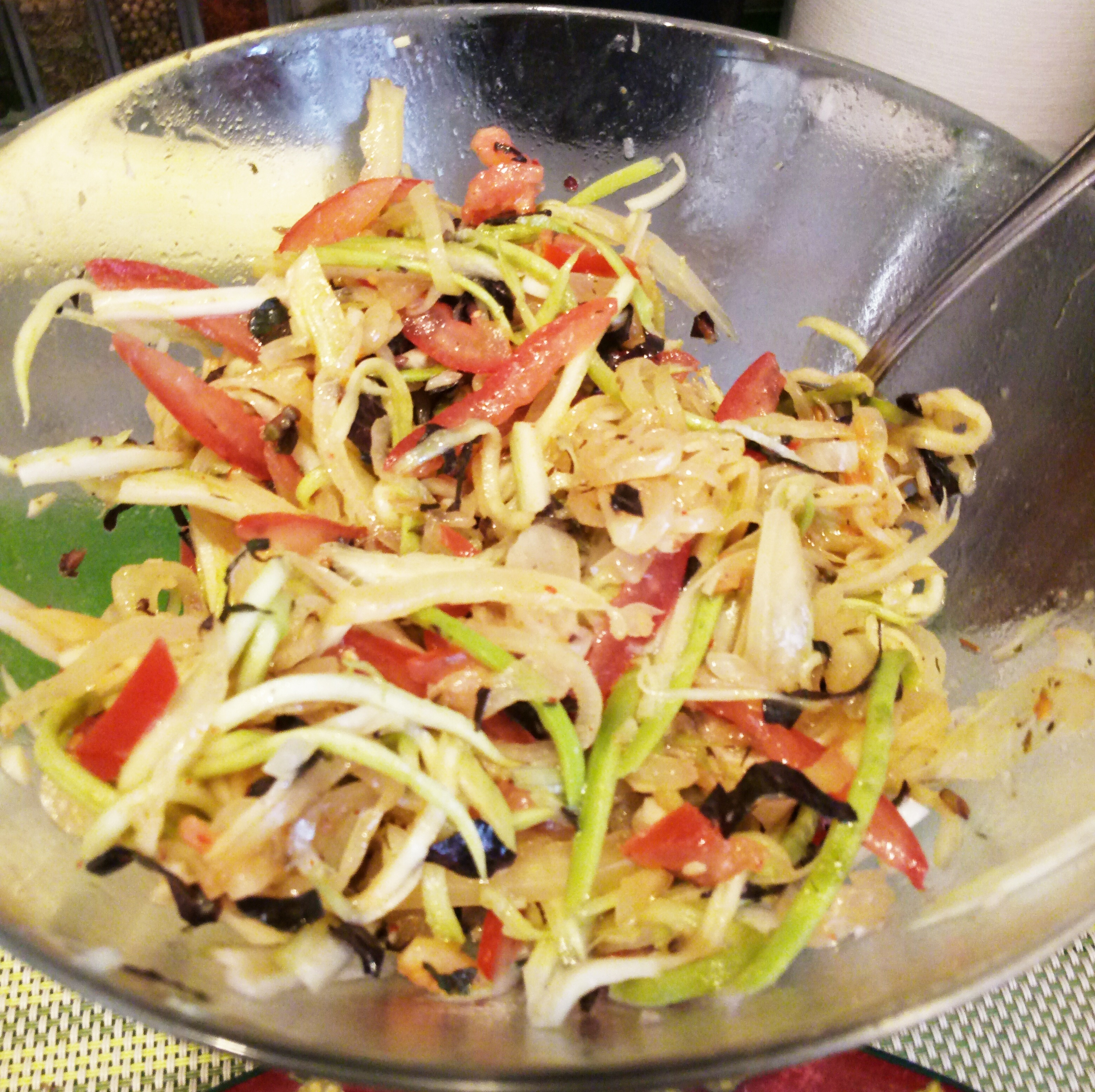 Салат из кабачков и сельдерея