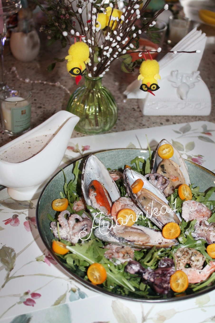 Салат с кумкватом и морепродуктами
