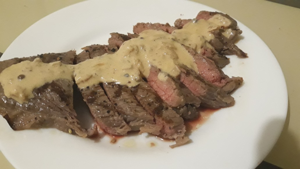 Steak au poivre, стейк во французском перечном соусе