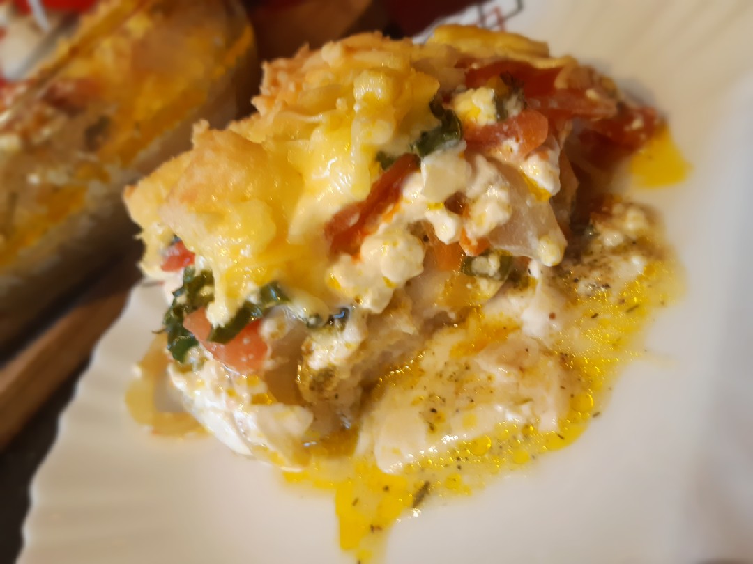 Минтай с овощами в духовке