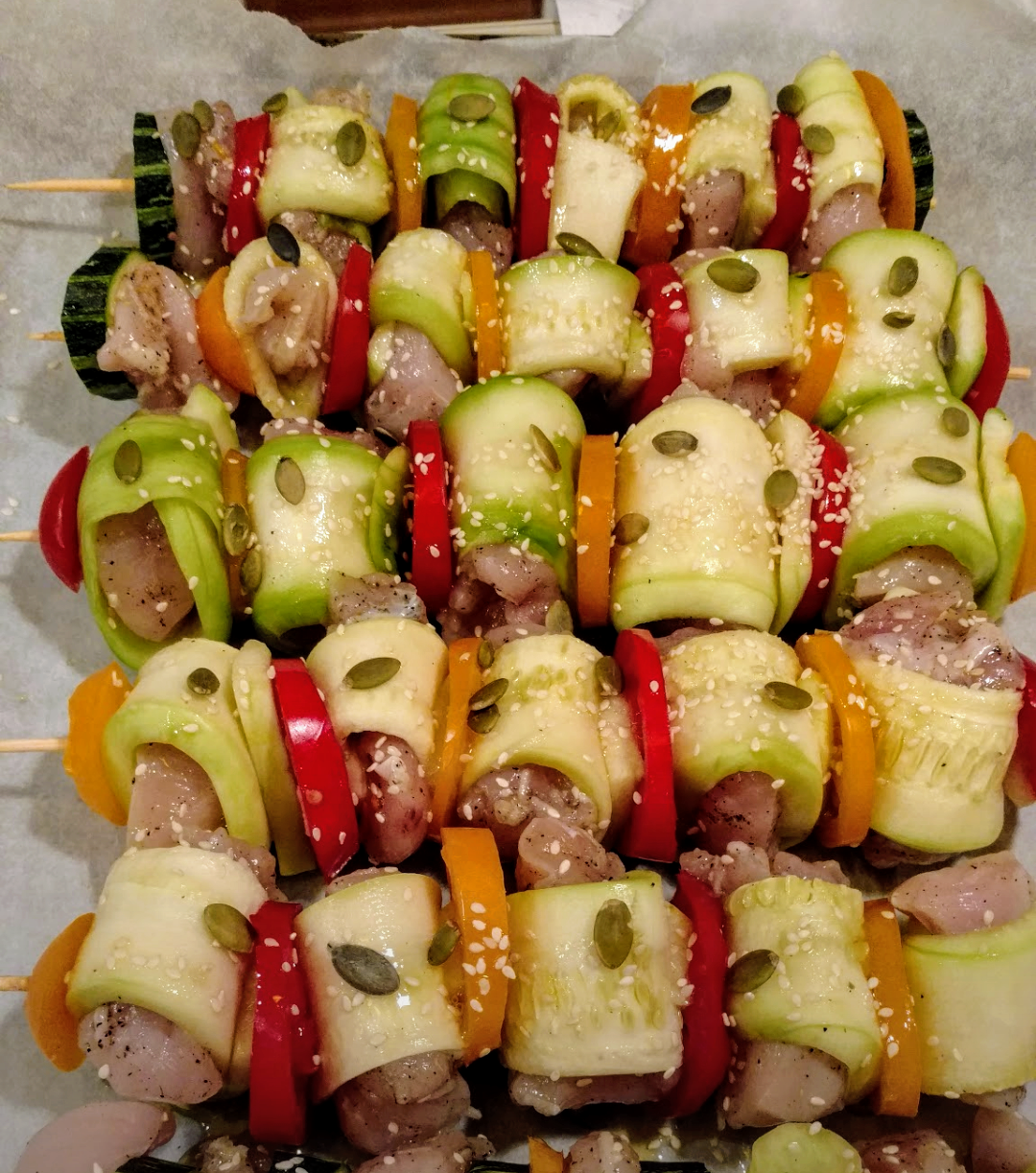 Роллы из куриной грудки и кабачка