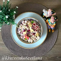 Салат с фасолью и маринованными шампиньонами