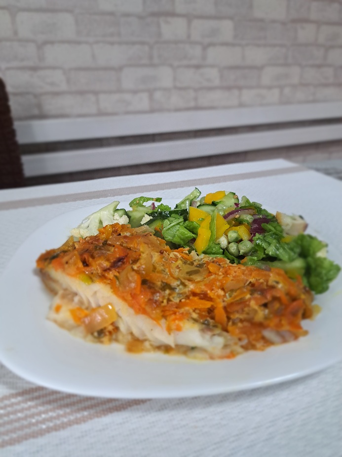 Рыба под морковной шубой