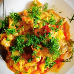 Свинина с помидорами и яблоками