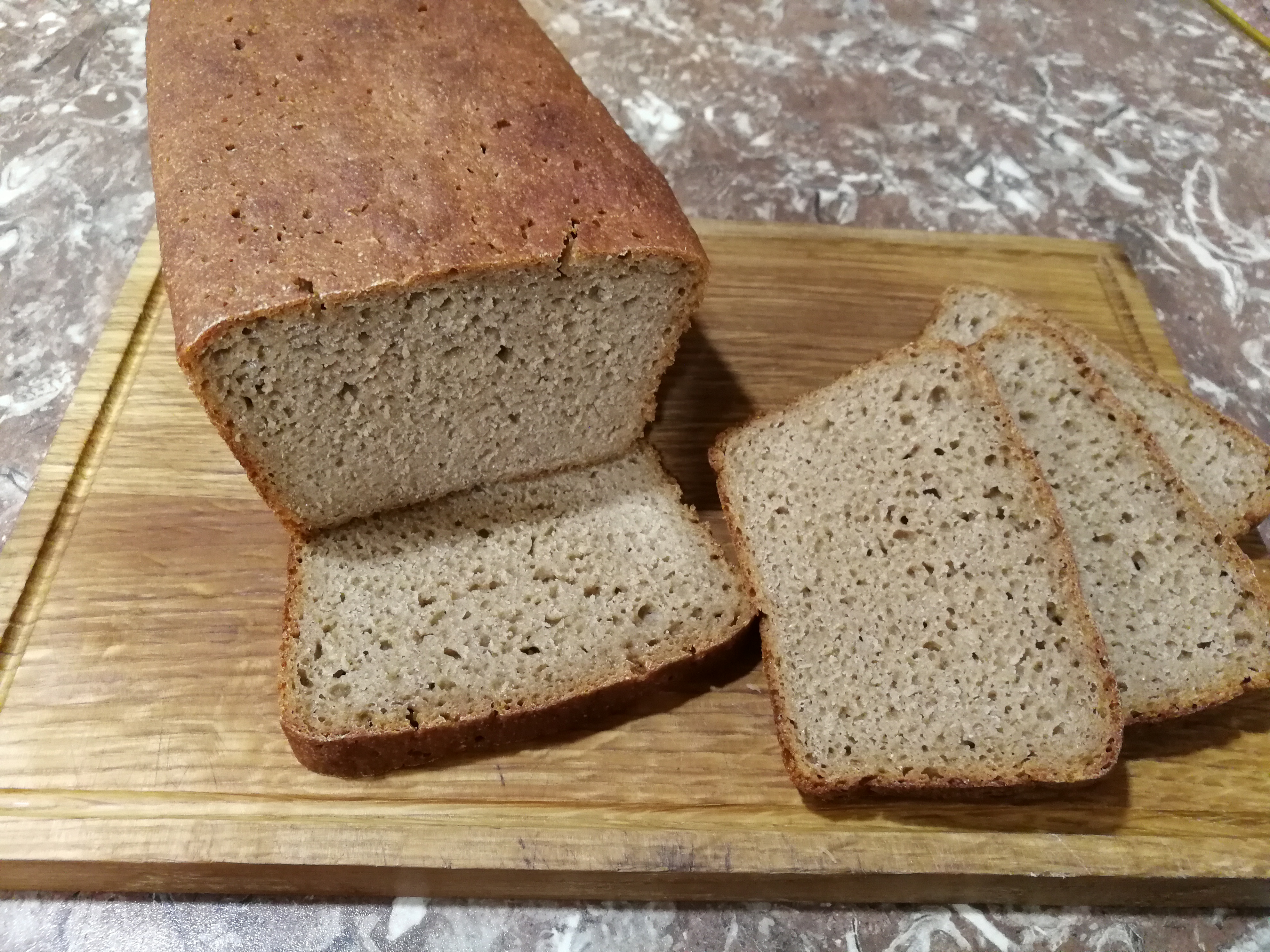 Хлеб на закваске ржано-пшеничный с цельнозерновой мукой