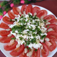 Салат с фасолью, помидорами и сыром Фета💕