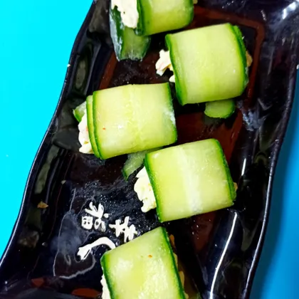 Огуречные роллы с крабовым салатом