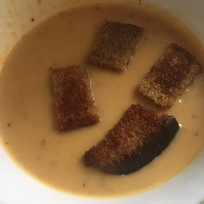 Суп-пюре из сыра, картофеля и тыквы